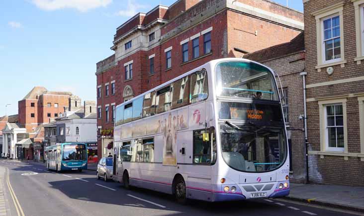 First Essex Volvo B7TL Wright Eclipse Gemini 37037 & Arriva 3992